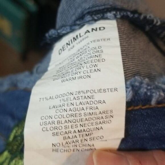 Denimland Tiger Rose Puff Shoulder Denim Jean Jacket - Picture 8 of 8